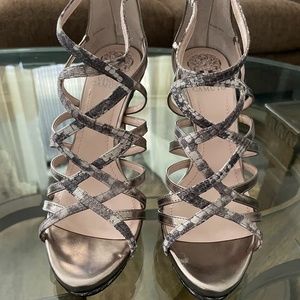 Vince Camuto Brand New Metallic/Reptile Pump Zipp… - image 1